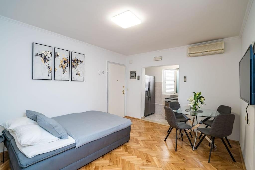 Apartman Knego With Parking Dubrovnik Exterior photo